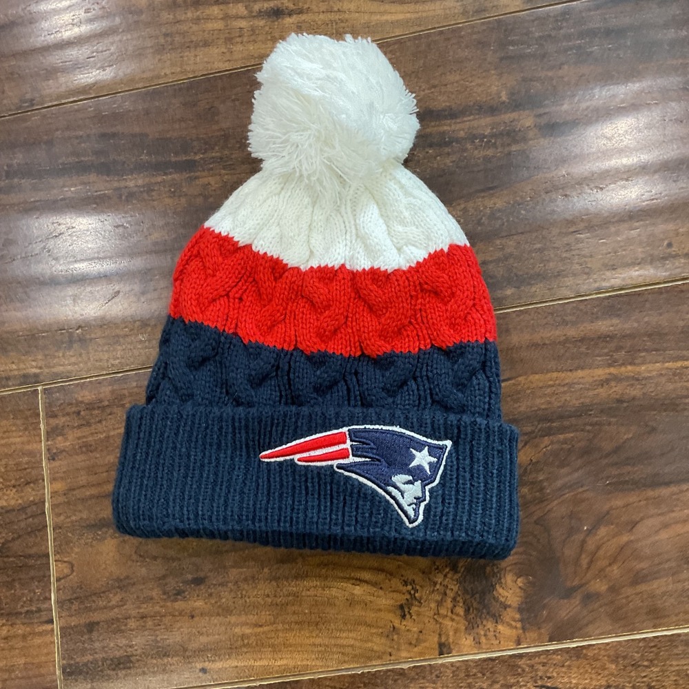 New Era New England Patriots NFL Womens Cable Knit Pom Beanie Navy Red White